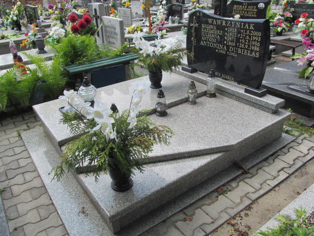 Grób Stanisław Królikowski