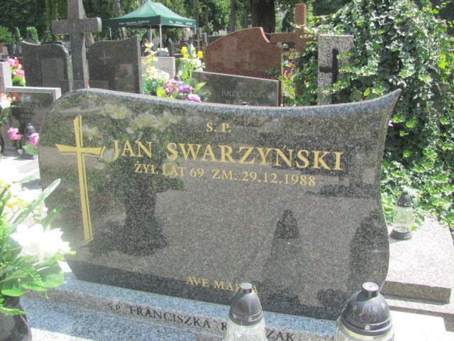Krystyna Swarzyńska 1926 Zduńska Wola parafia - Grobonet - Wyszukiwarka osób pochowanych