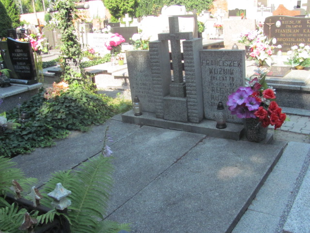 Grób Jerzy Kuźnik