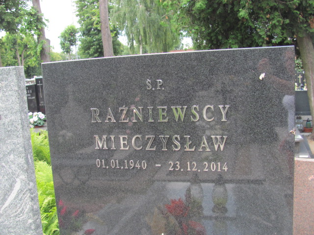 Mieczysław Raźniewski 1940 Zduńska Wola parafia - Grobonet - Wyszukiwarka osób pochowanych