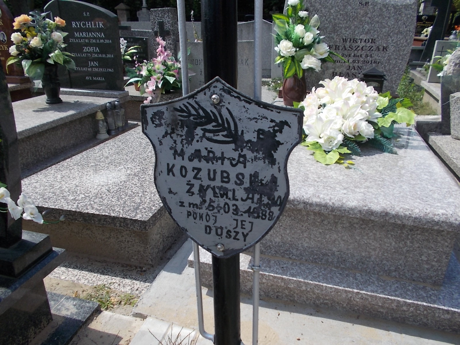 Robert Komza 1969 Zduńska Wola parafia - Grobonet - Wyszukiwarka osób pochowanych